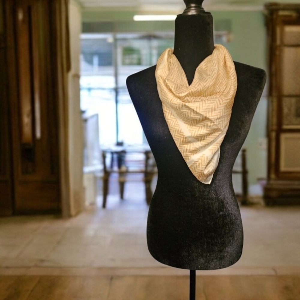Vintage Echo White and Cream Silky Scarf